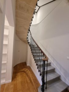 rénovation-escaliers-marches-pierres-peinture